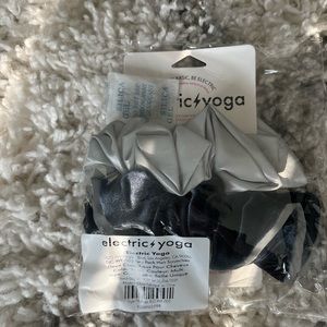 Electric Yoga Silver and Blue Scrunchies Reflective with Pockets